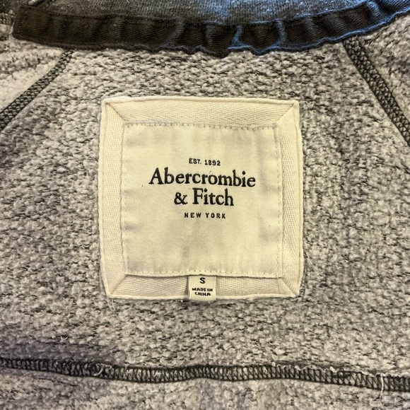 A&F Sweater ❤️ - Picture 7 of 8